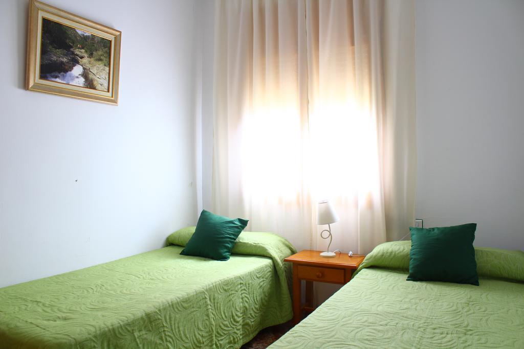 Residencial Los Robles Arroyo Frio Phòng bức ảnh