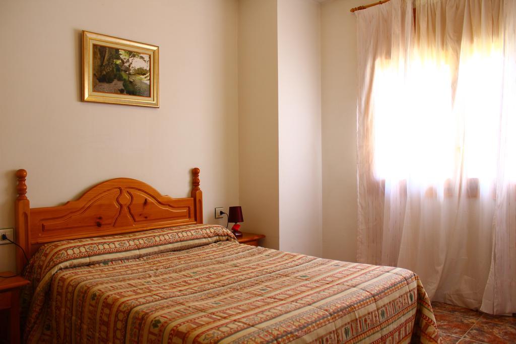 Residencial Los Robles Arroyo Frio Phòng bức ảnh