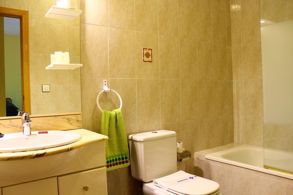 Residencial Los Robles Arroyo Frio Phòng bức ảnh